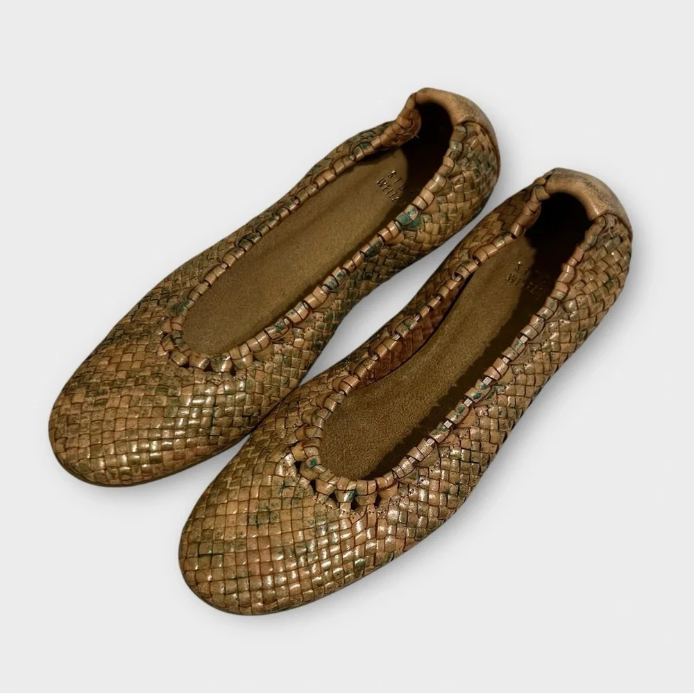 Stuart Weitzman Leather Cross Weave Flats Woven Ballet Slip On Women’s Size 7